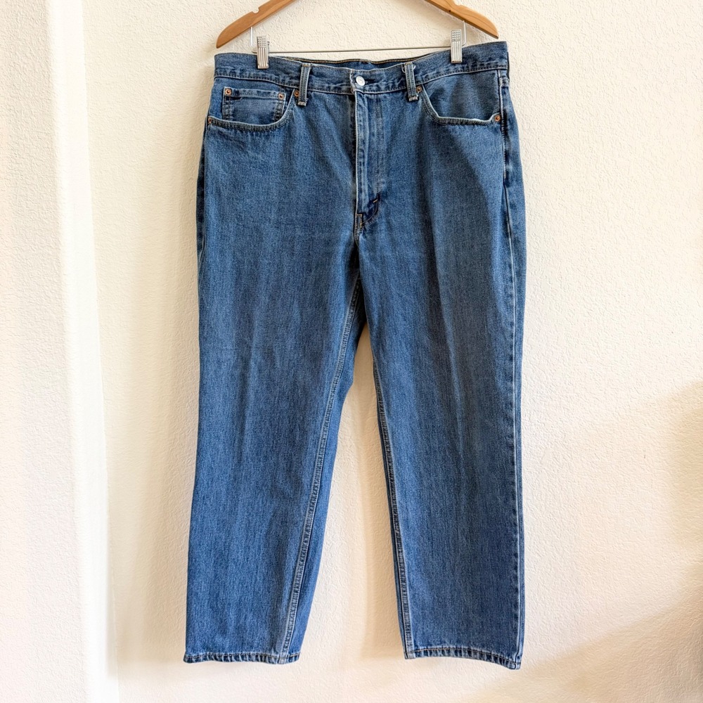 Levis 550 Relaxed Fit Mens Blue Jeans Medium Wash Denim 38x29 Straight Leg